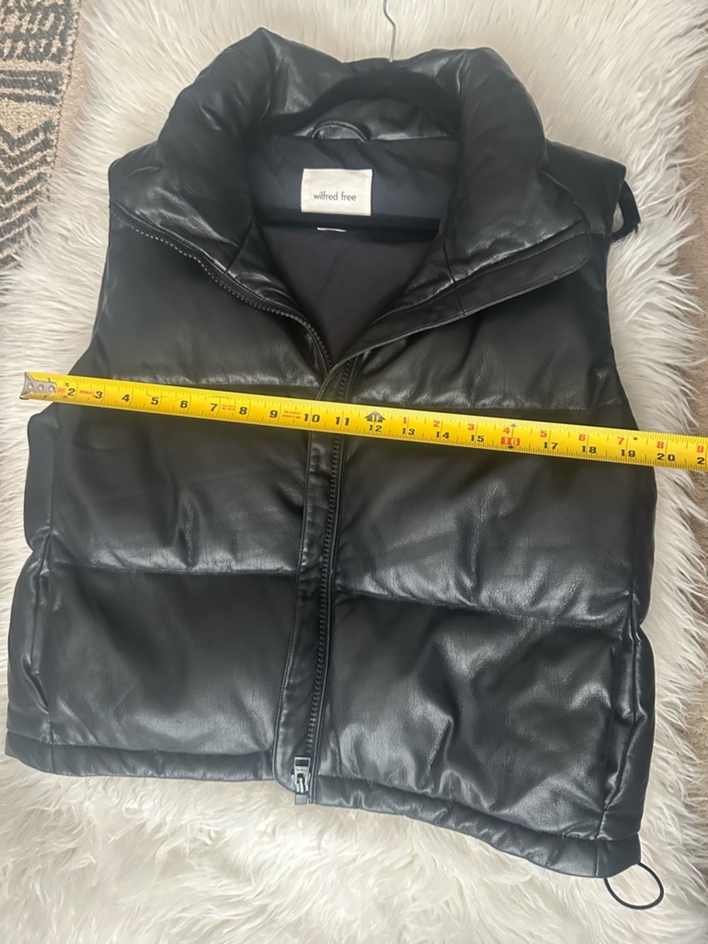 Aritizia Wilfred Free Quilted Puffer Vest - Picture 5 of 7